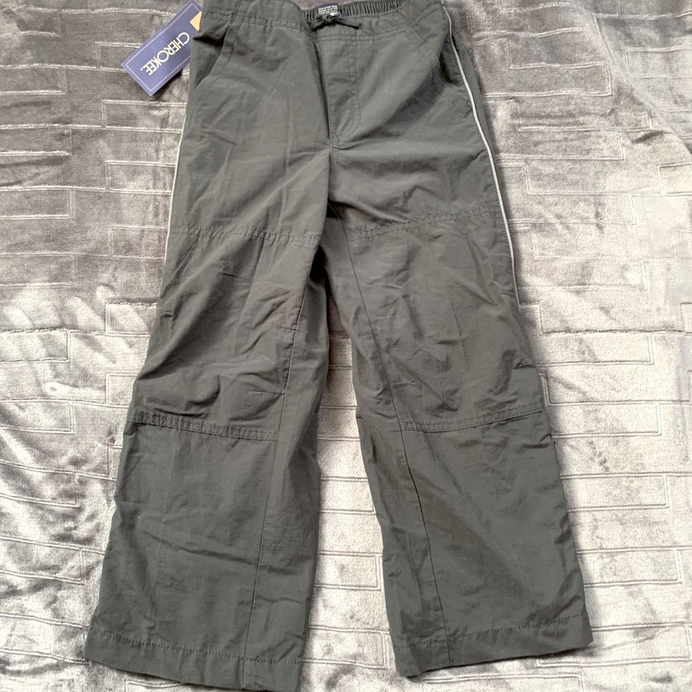 NWT Boys size 4/5 Grey Athletic Pants